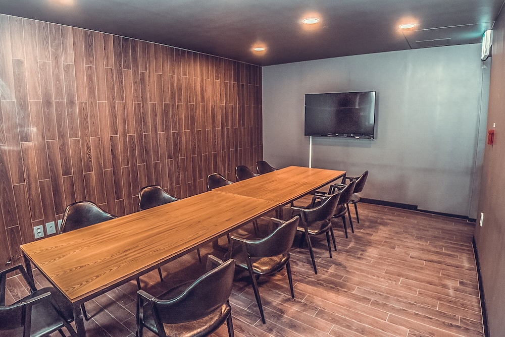 Central Person Hotel Pyeongtaek 21/33