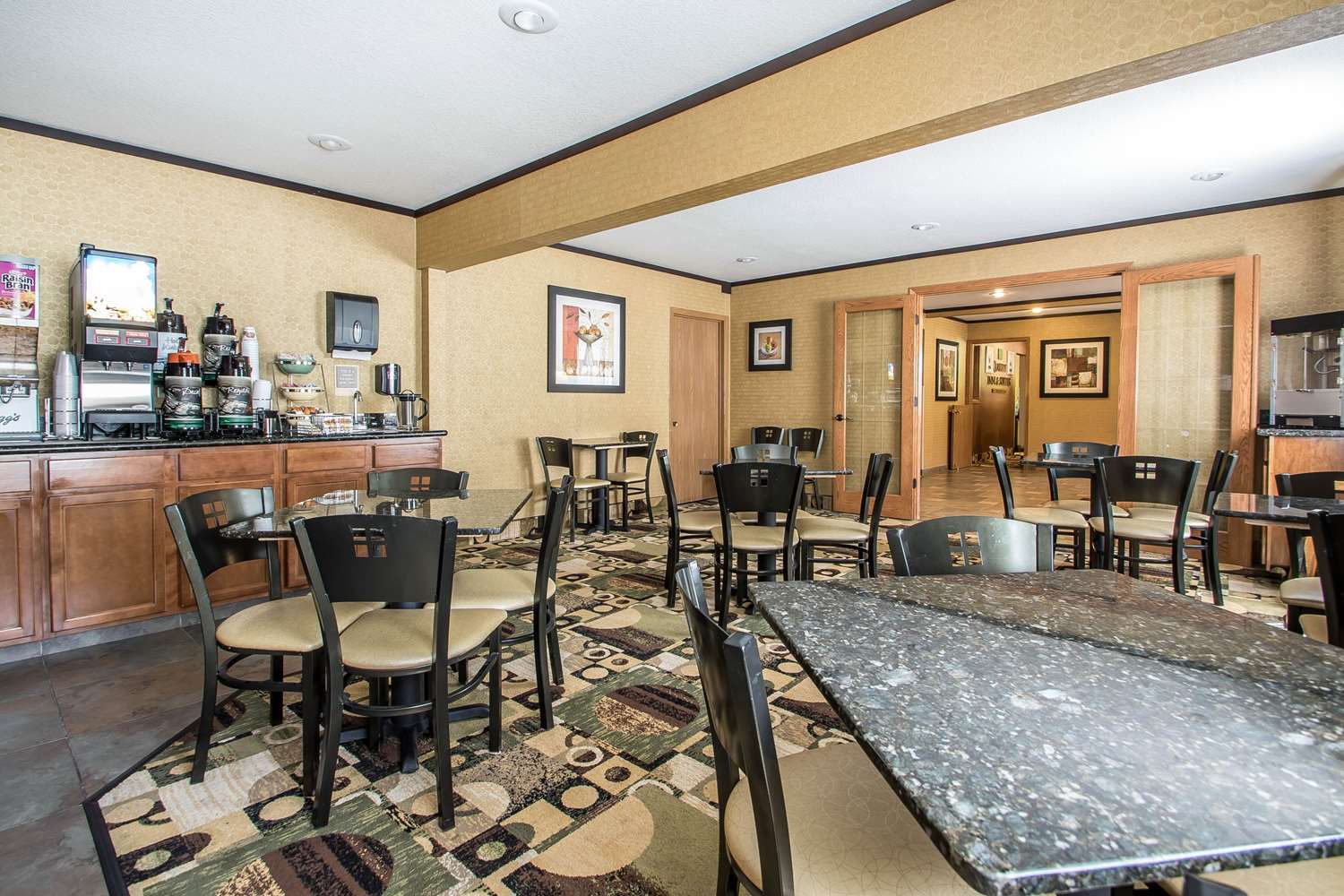 Quality Inn & Suites Decorah 21/23