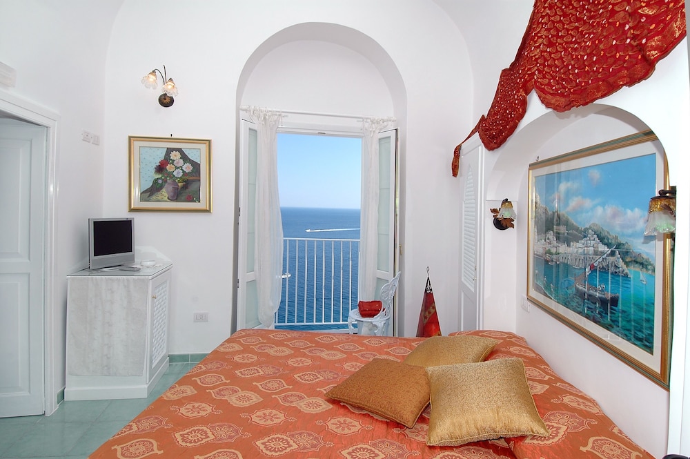 Hotel La Ninfa 44/61