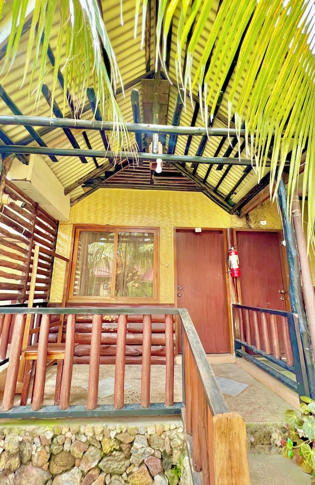 Novie Apos S Tourist Inn 5/50