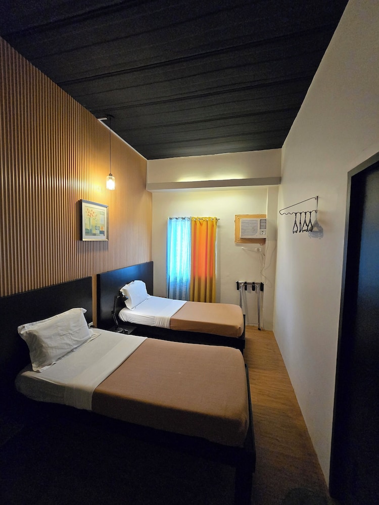 First Pacific Inn 35/59