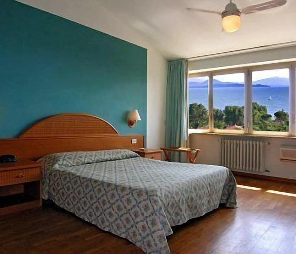 Hotel Cavalieri 10/50