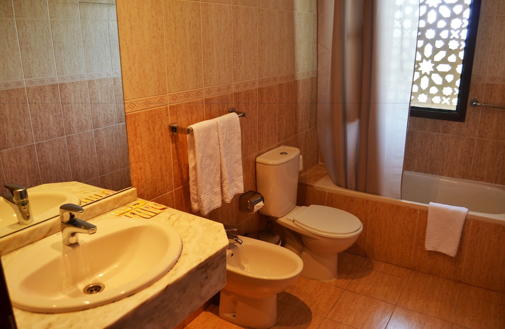 Hotel Reyes Ziries 18/63