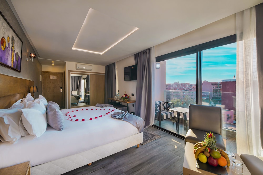 SUPERIOR, DOUBLE BED