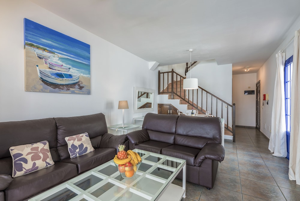 Villas Puerto Rubicon 38/71