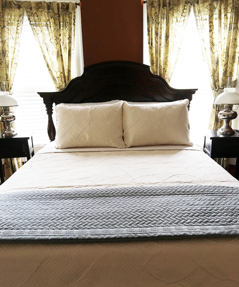 Baldwinsville Bed and Breakfast 12/62