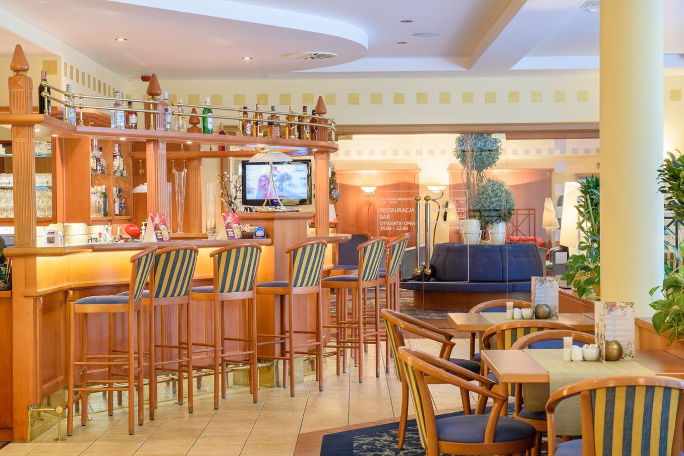 HOTEL PARTNER 17/25