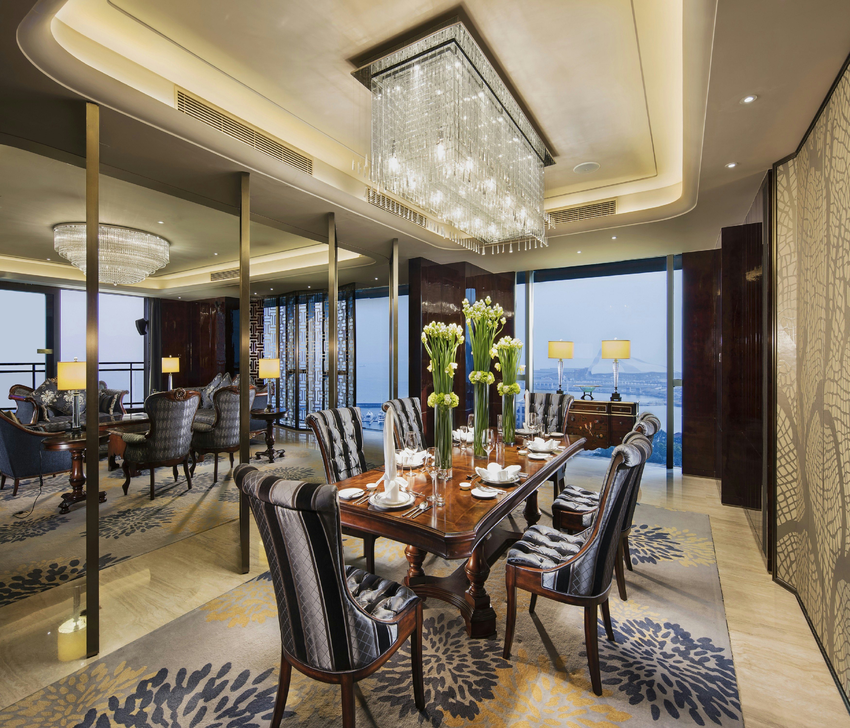 Hilton Shenzhen Shekou Nanhai 64/89