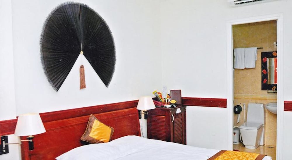Hoang Thanh Thuy Hotel 1 28/77