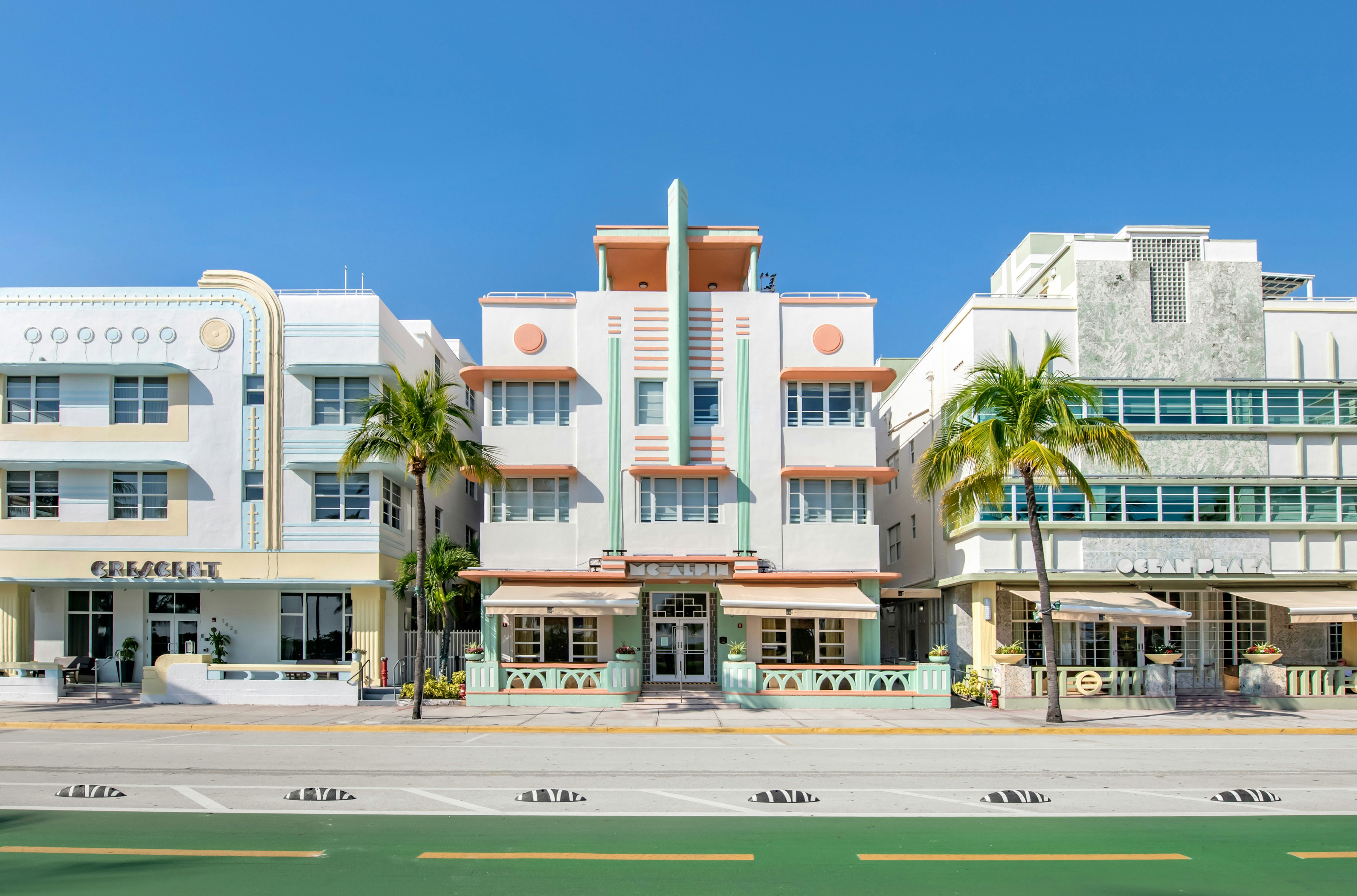 Hilton Vacation Club Crescent on South Beach Miami 34/35