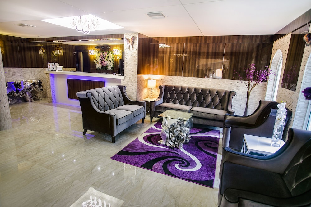 Ocean Beach Palace Hotel And Suites 49/67