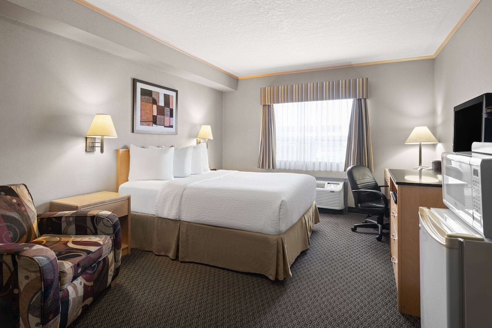 Travelodge by Wyndham Fort McMurray 13/49