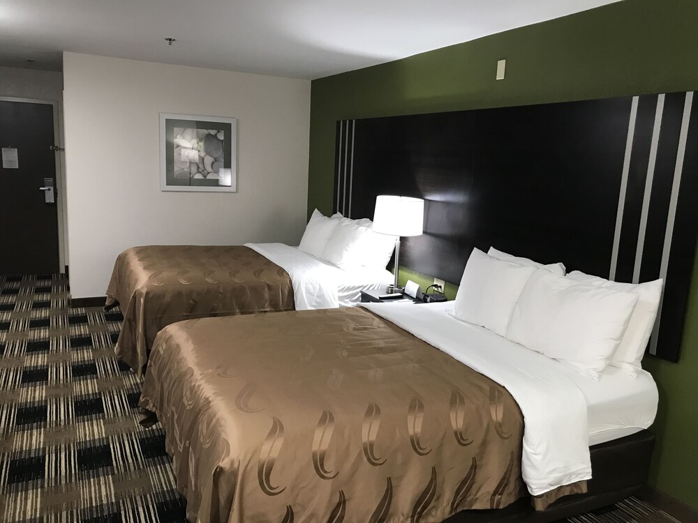 Quality Inn & Suites Maggie Valley - Cherokee Area 20/59