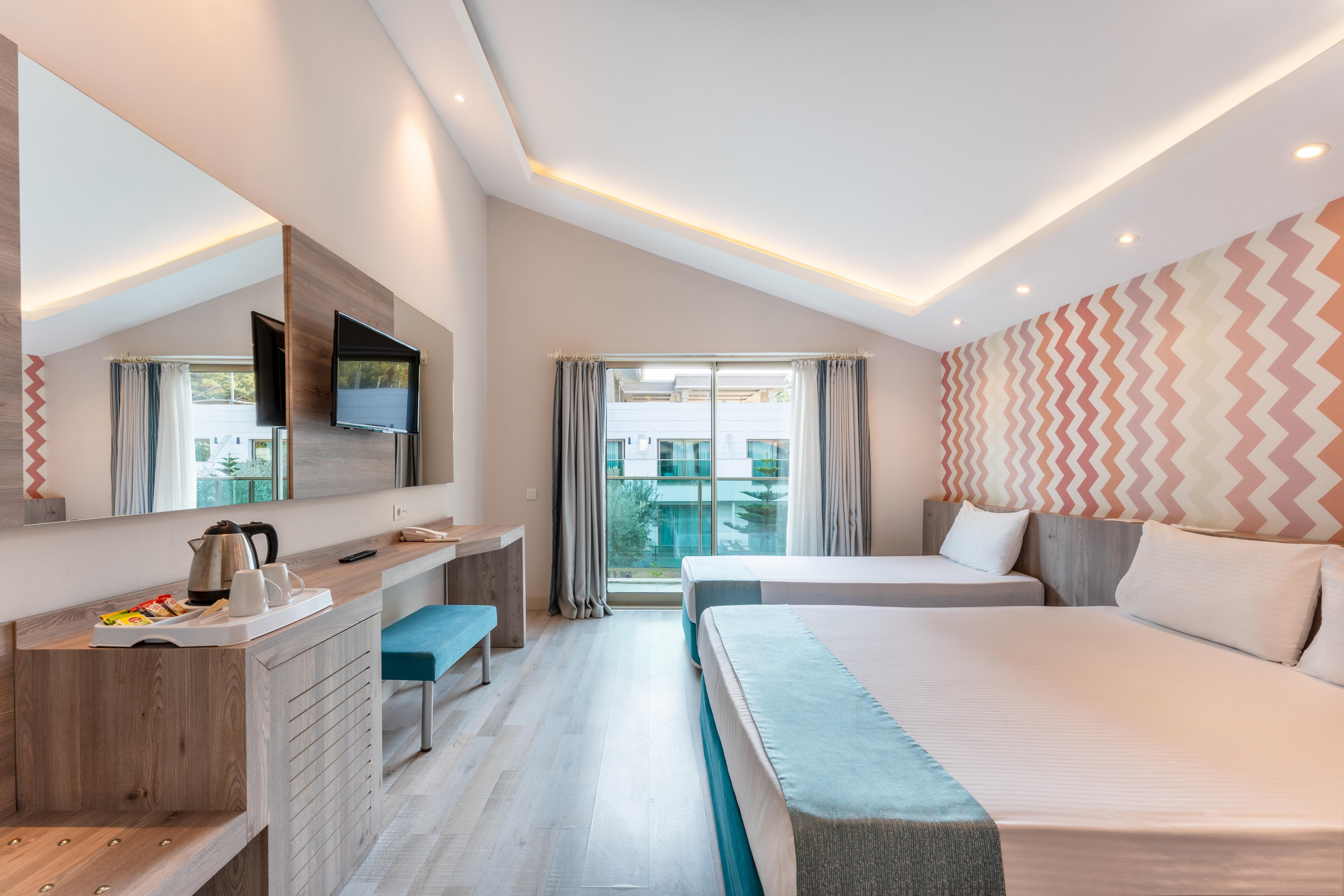 Room, Garden Building