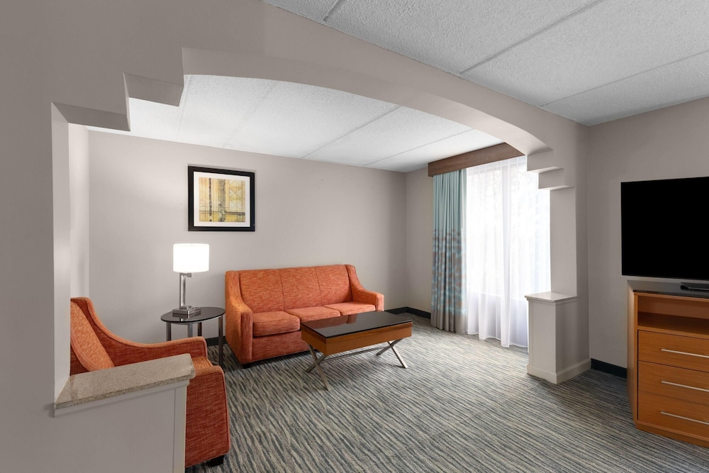 Wingate by Wyndham Greensboro/Coliseum 34/53