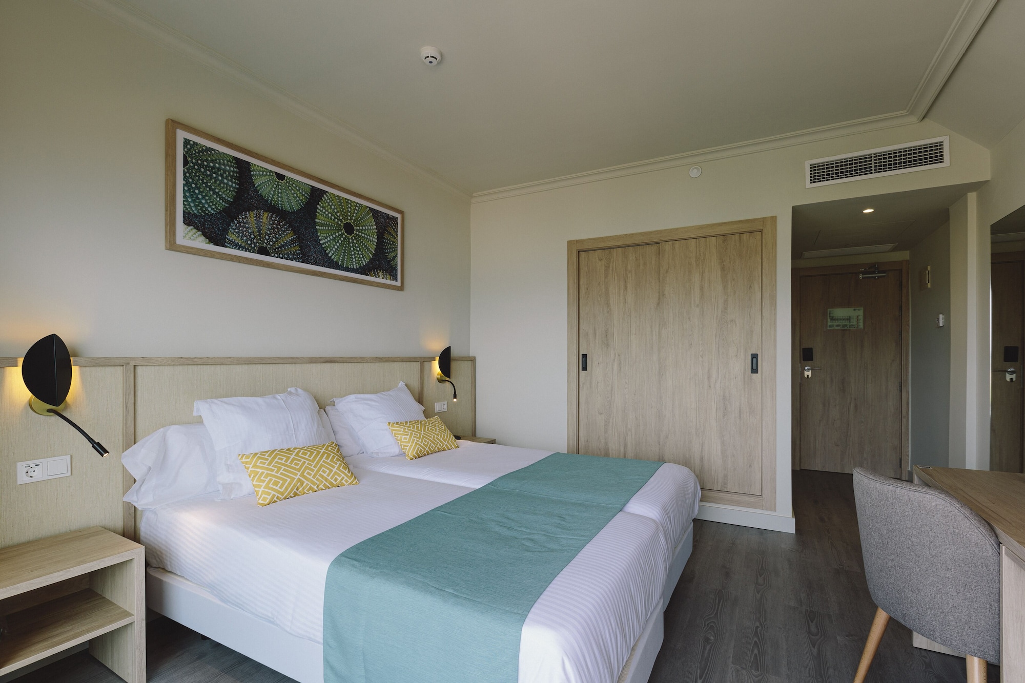Room, Single, Double Bed, Sea View, Balcony