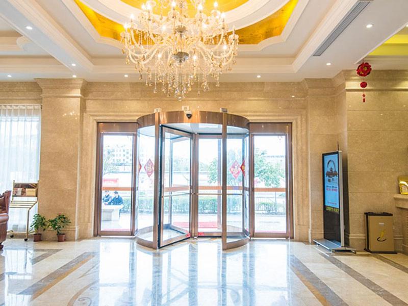 Vienna International Hotel (Shanghai Waigaoqiao Free Trade Zone Yanggao North Road) 12/28