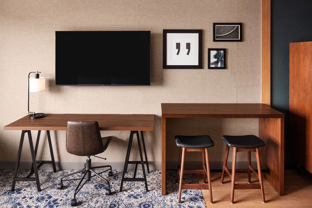 Four Points by Sheraton Penticton at the Convention Centre 34/44