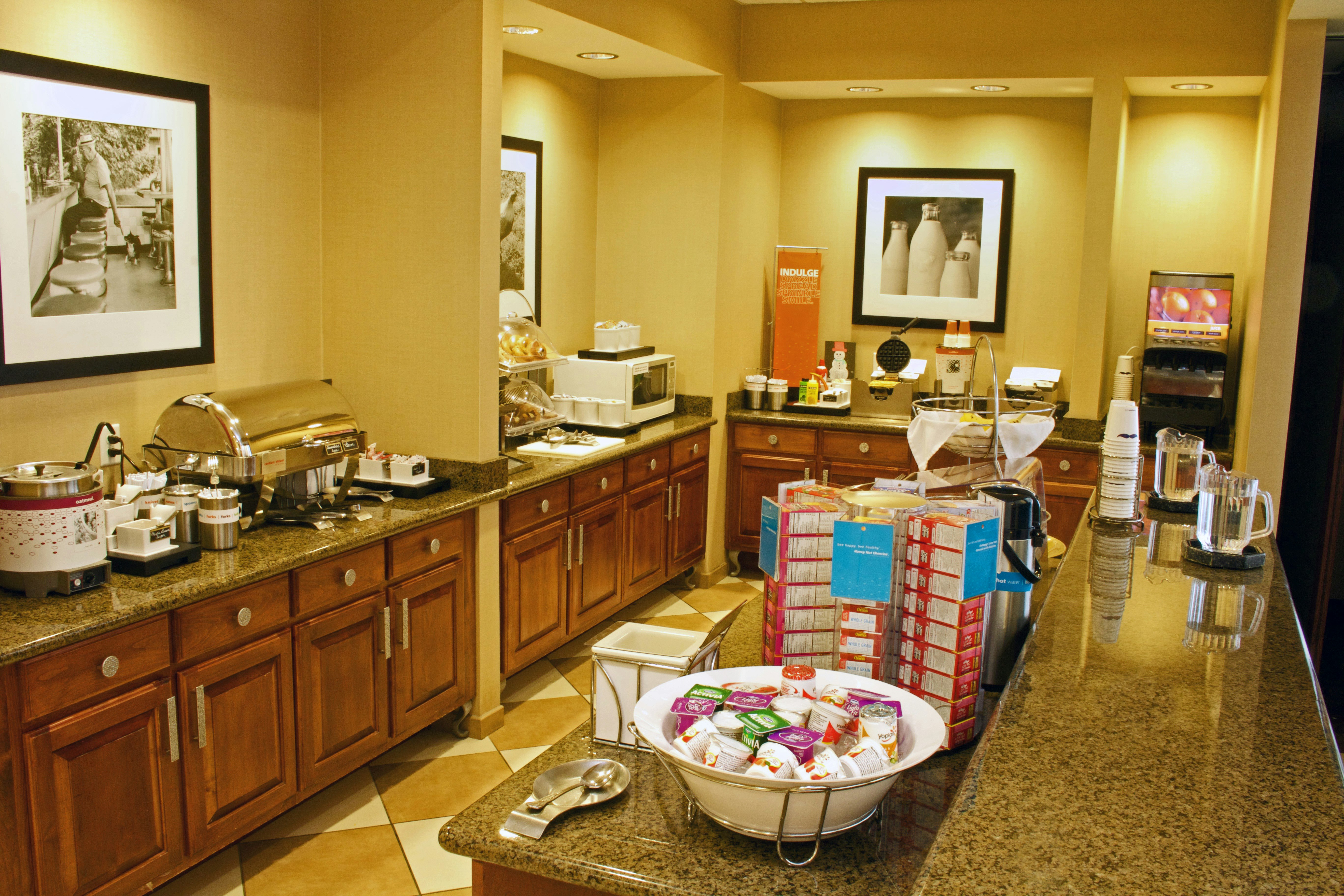 Hampton Inn Suites Chesapeake Battlefield Boulevard 12/23