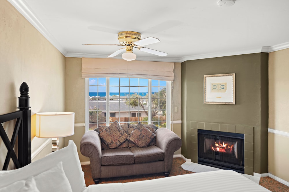 The Morgan Hotel San Simeon 20/50