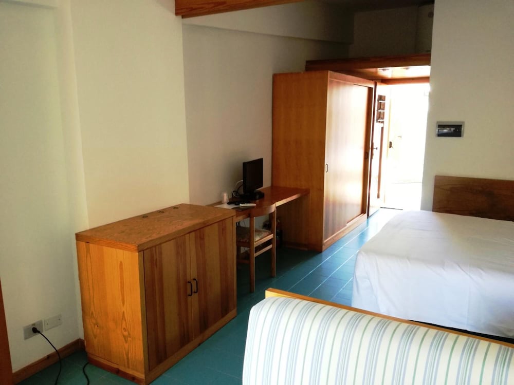 HOTEL KYRIE ISOLE TREMITI 12/40