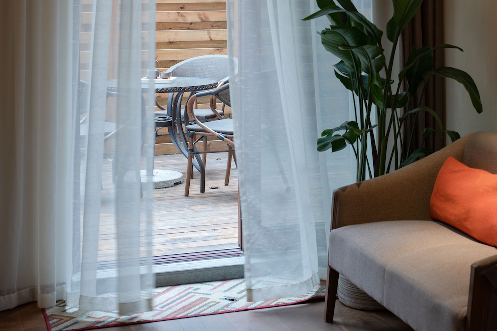 The Apsara Lodge 28/75