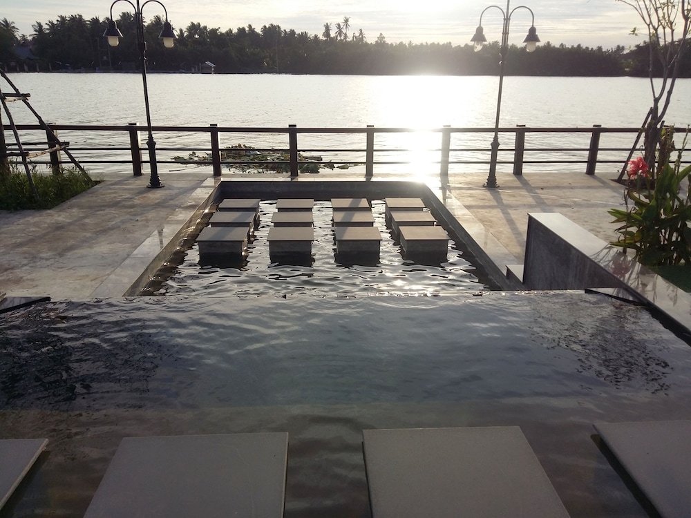 Baan Tai Had Resort and Water Sports 25/50