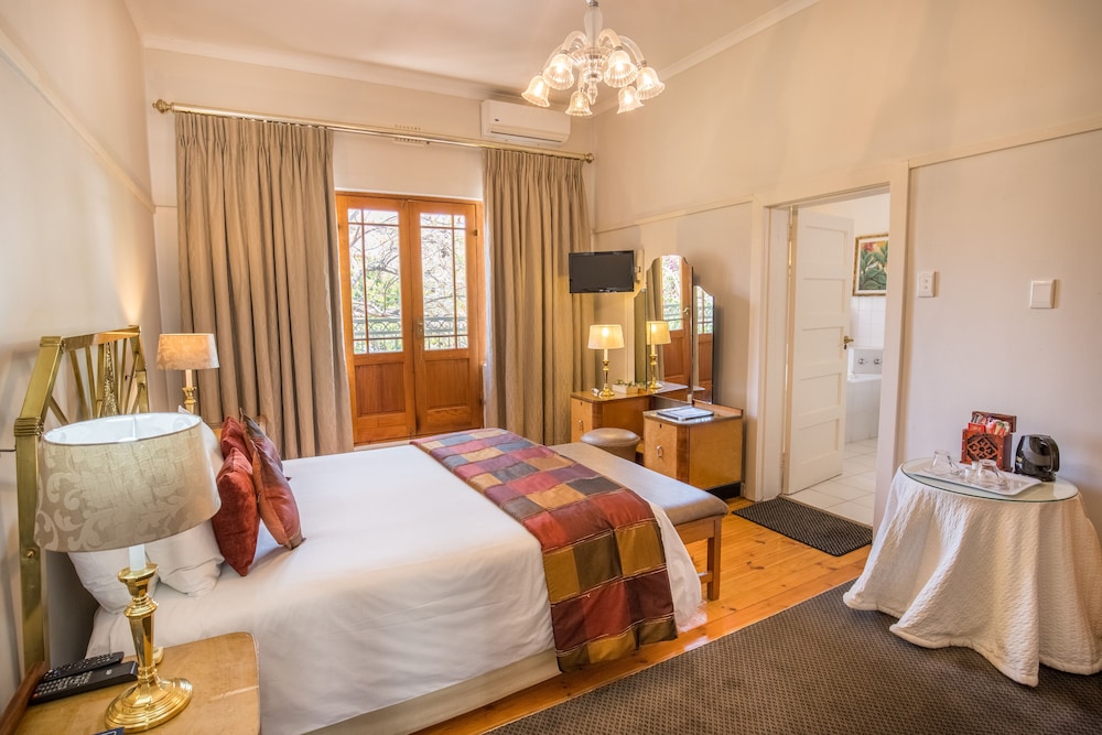 Montagu Country Hotel 40/89