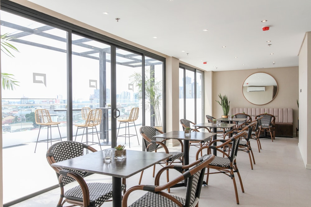 Privato Makati 22/41