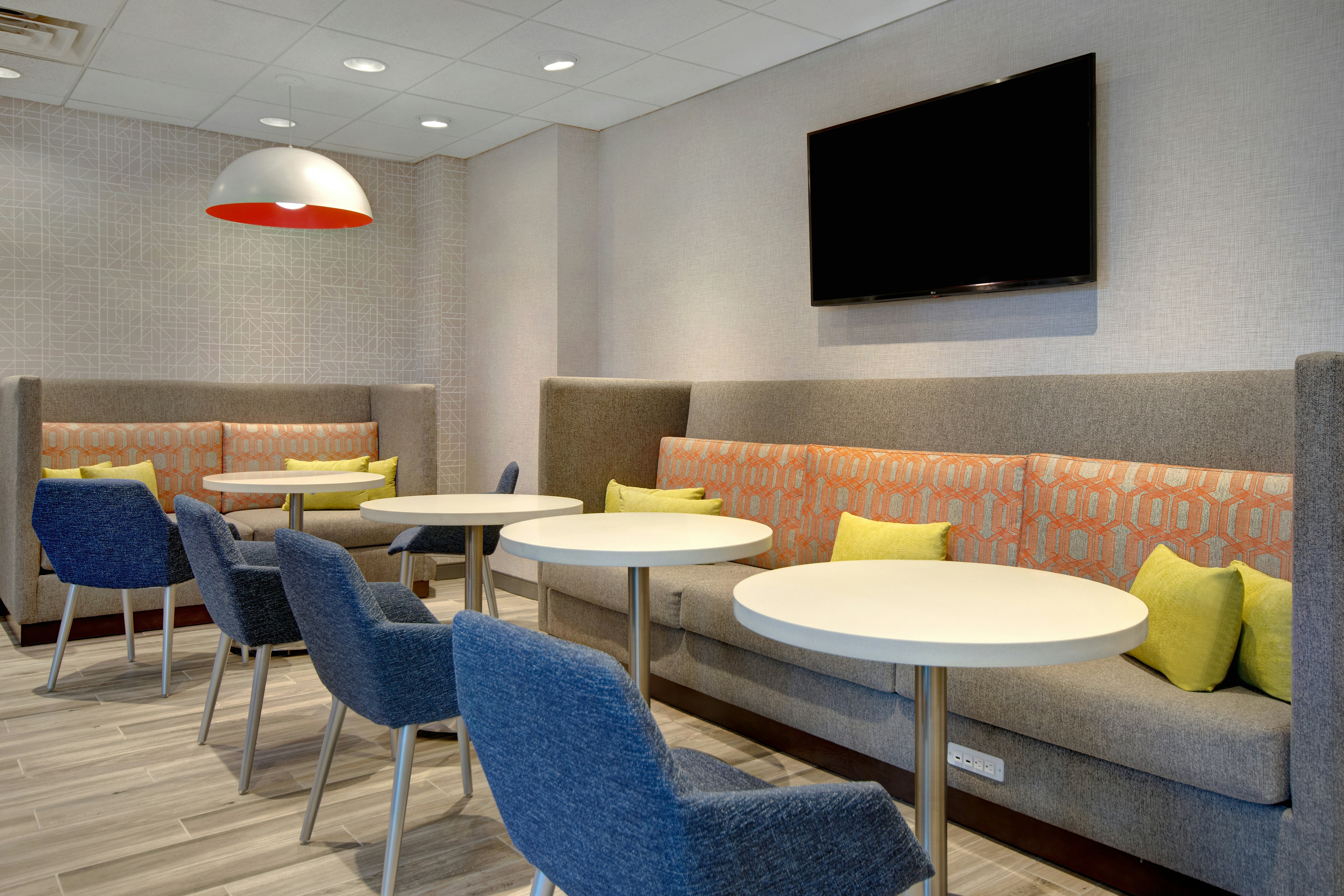 Hampton Inn & Suites Yonkers 13/17