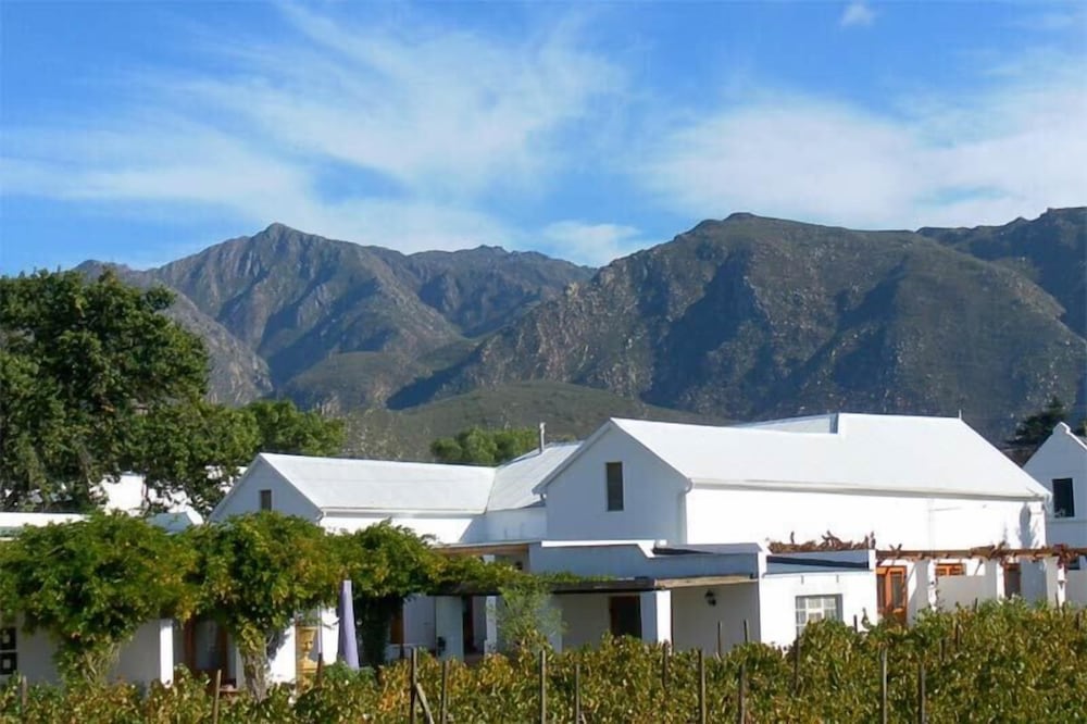 The Vineyard Country House 28/38