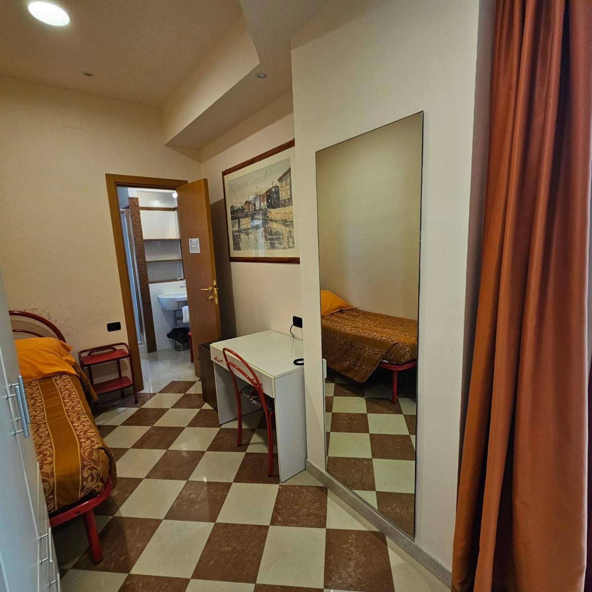 Hotel Fiorella 39/50