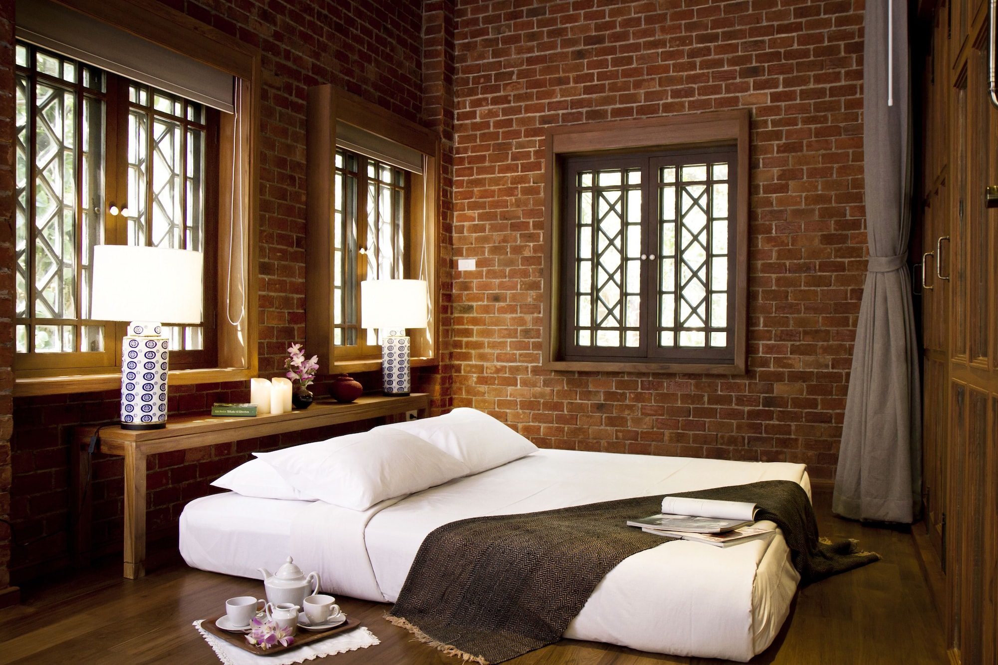 DUPLEX, DOUBLE BED