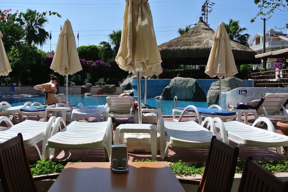 Begonville Hotel 37/50