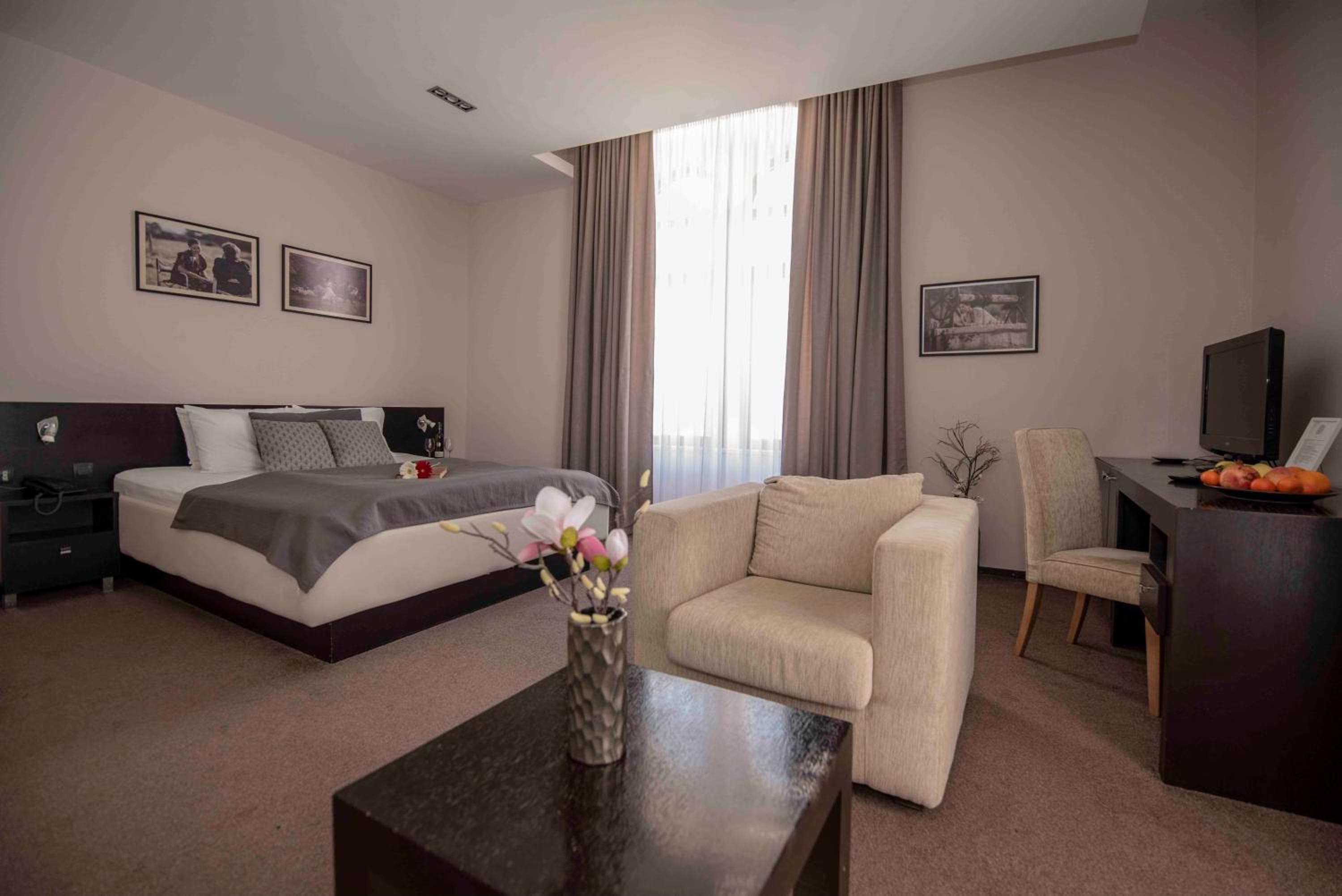 Hotel Platani 36/55