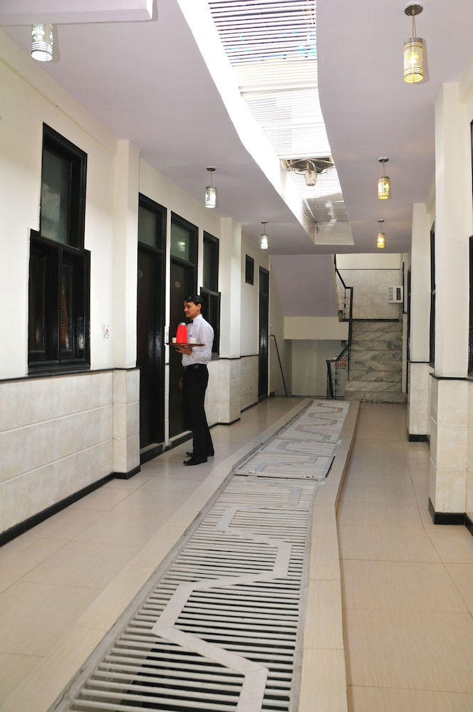 Hotel Star Palace Paharganj 3/63