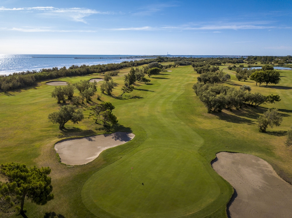 Golf Hotel 37/68