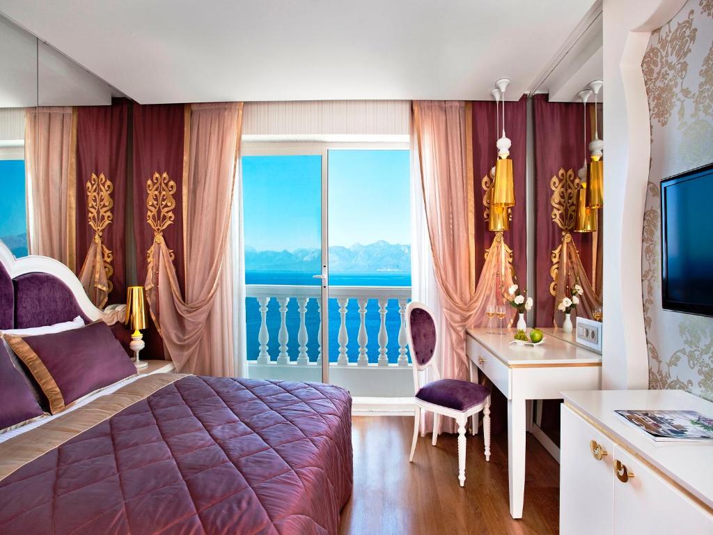 Deluxe, Double Bed, Sea View, Adult Only