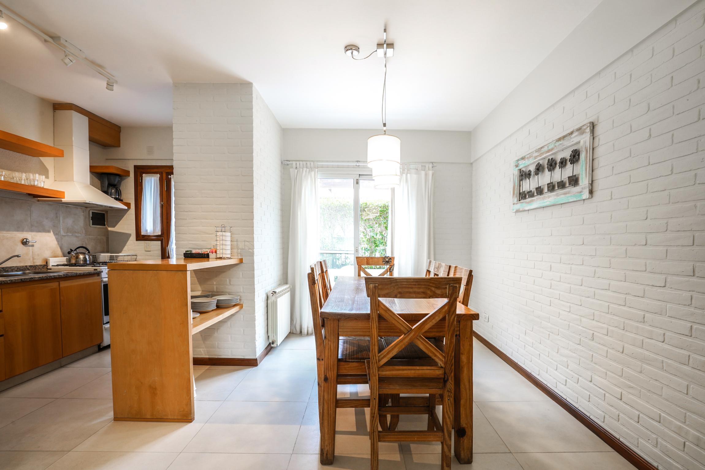 Valeria House 24/37