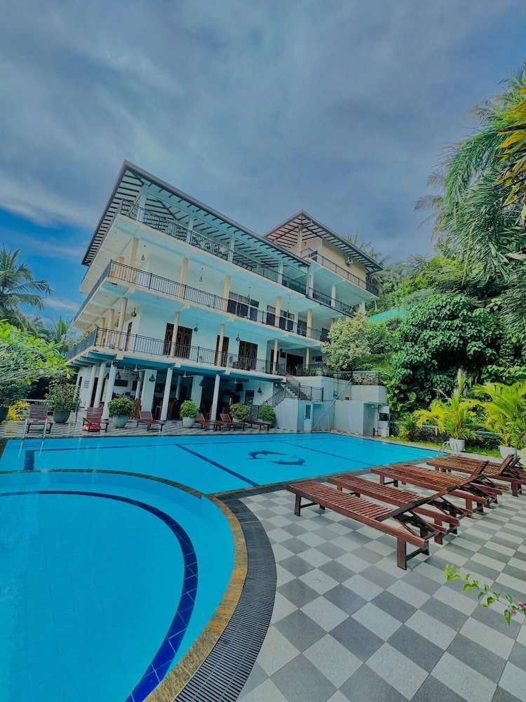 Coral Palm Villa And Apartment 5/50