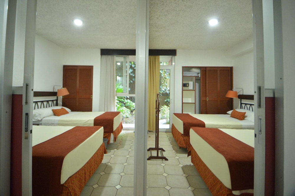 Novo Hotel & Suite 16/59