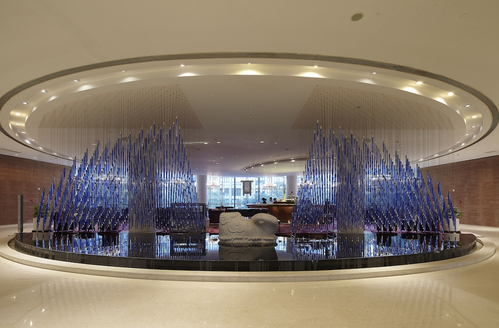 The Lakeview Hotel 3/25