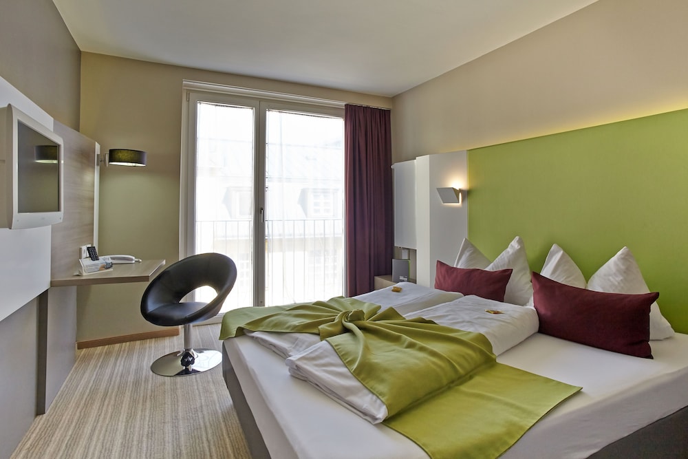 Hotel Demas City 59/72