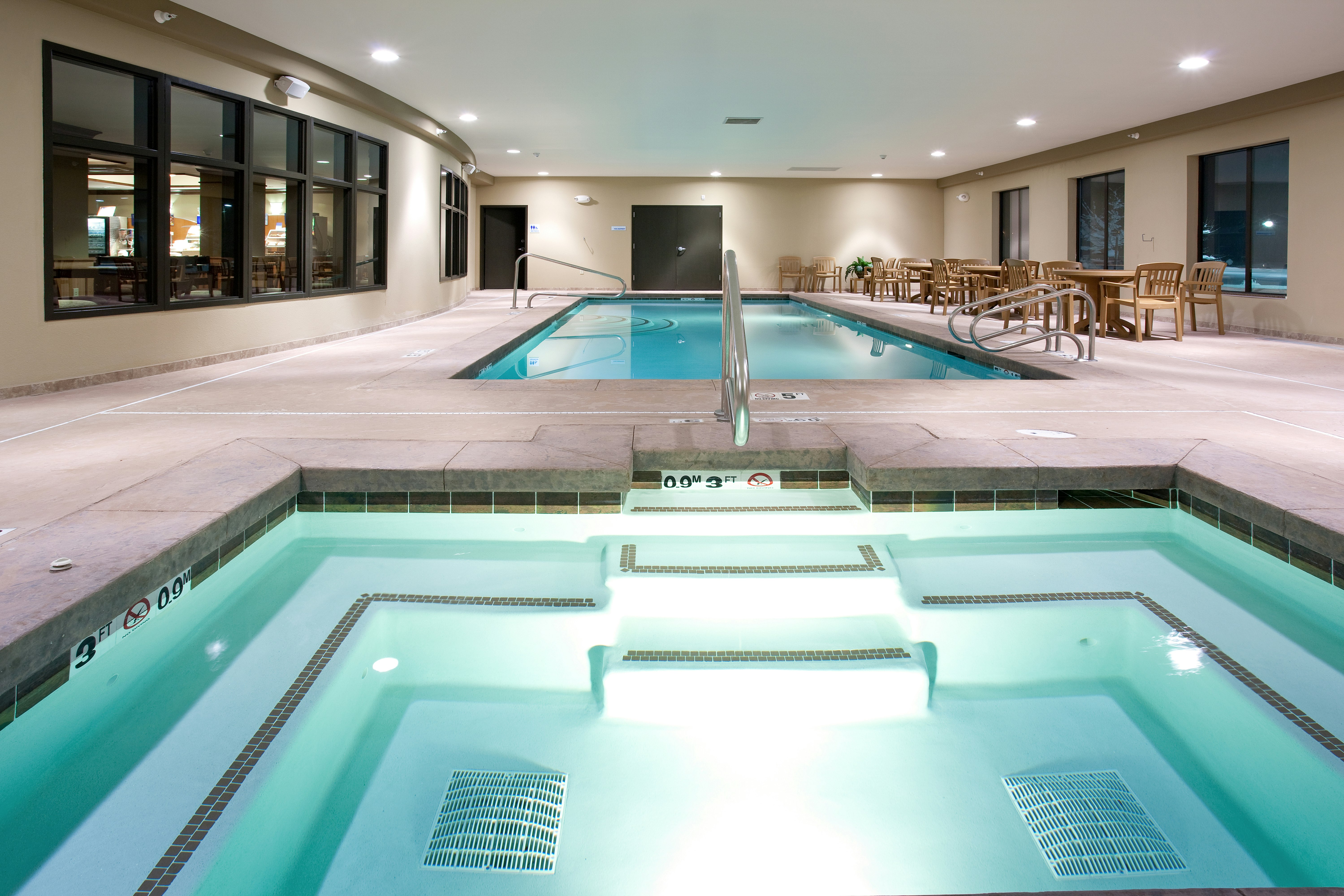 Holiday Inn Express Hotel And Suites Lander 24/50