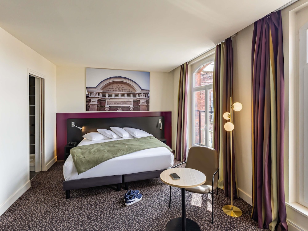 Privilege, Double Bed