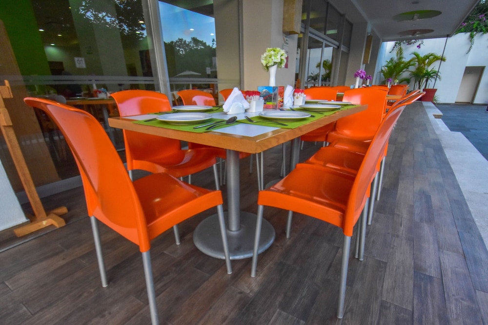 Hotel Hb Cordoba 48/53