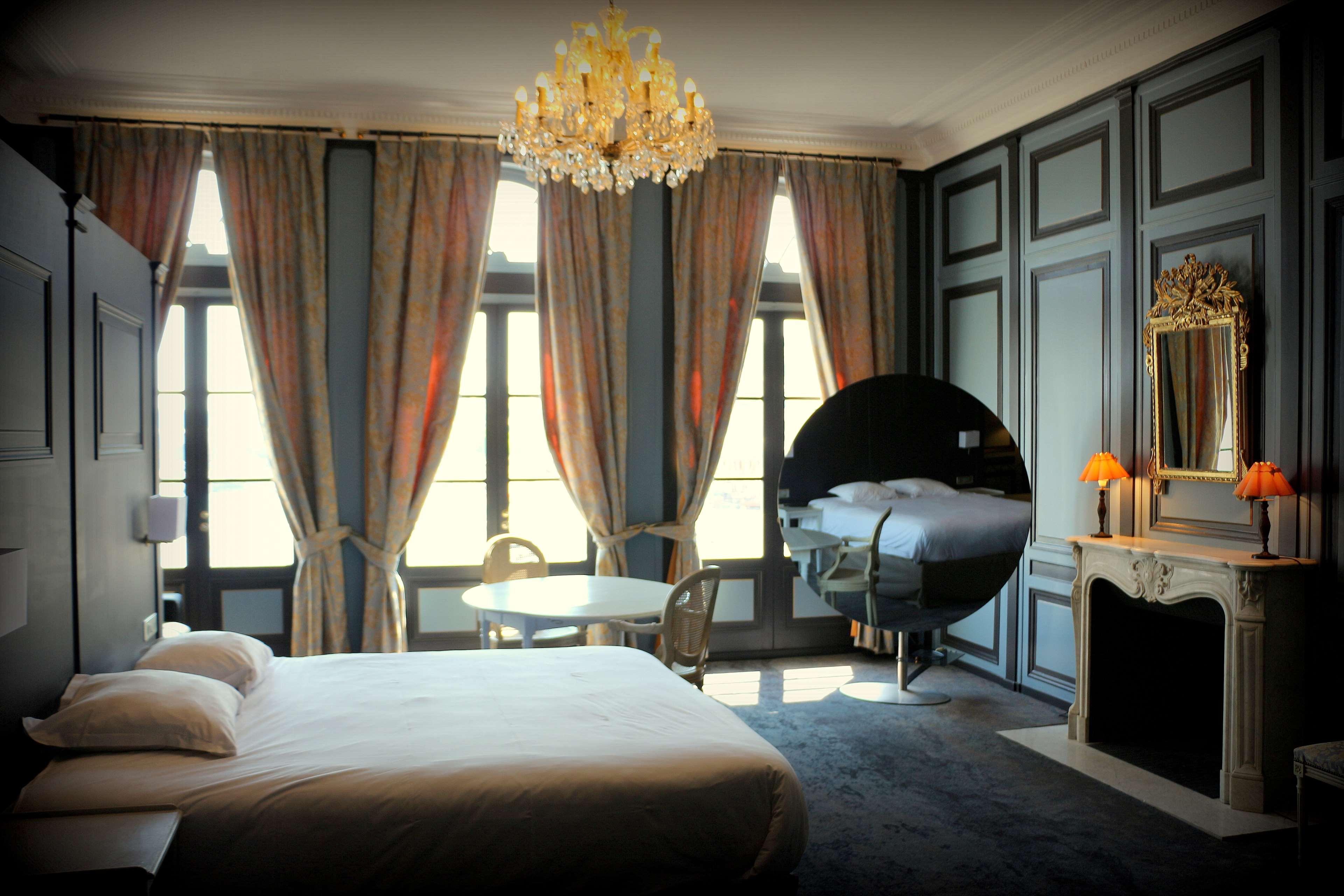 جناح بسرير كوين، Best Western Le Cheval Blanc 2/3