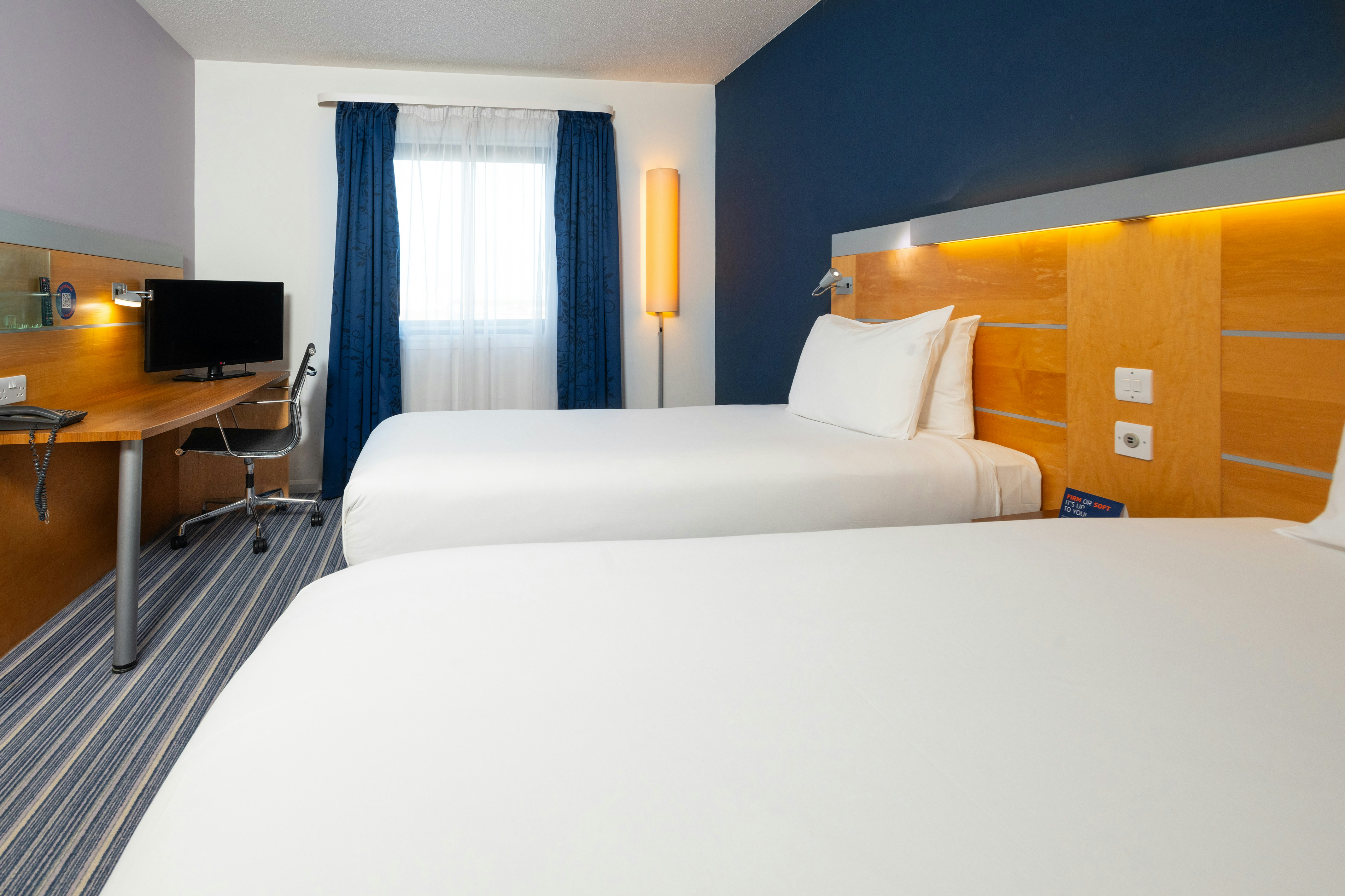 Holiday Inn Express Stevenage 37/66