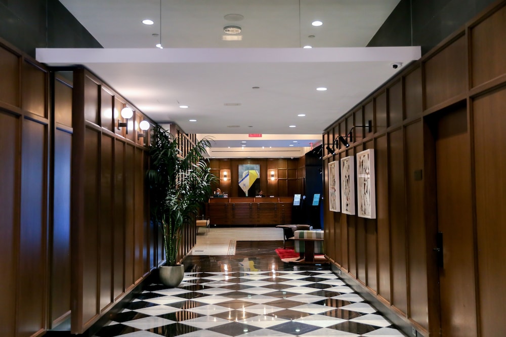 Belleclaire Hotel 11/75
