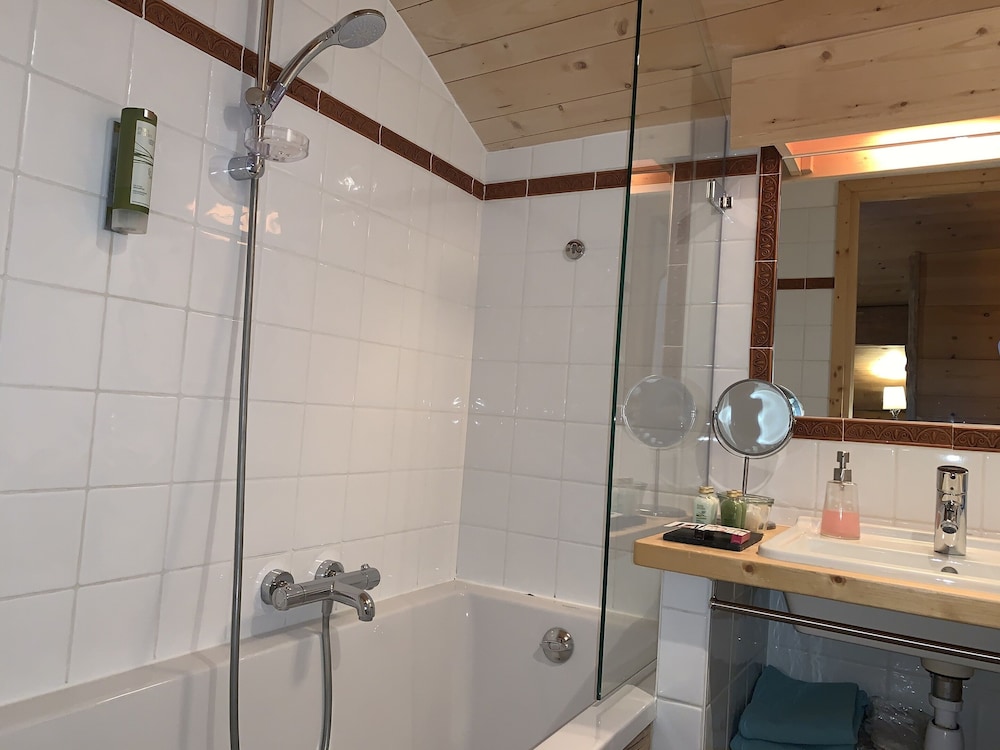 Chalet-Hotel La Ferme du Chozal, The Originals Relais (Hotel-Chalet de Tradition) 16/69